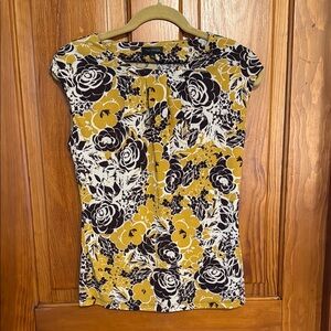 The limited floral top in XS Xsmall